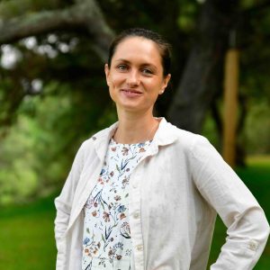 TONGLEN SERIVE GRANT STARS: ALONA STOLIARCHUCK TONGLEN SERIVE GRANT STARS: ALONA STOLIARCHUCK